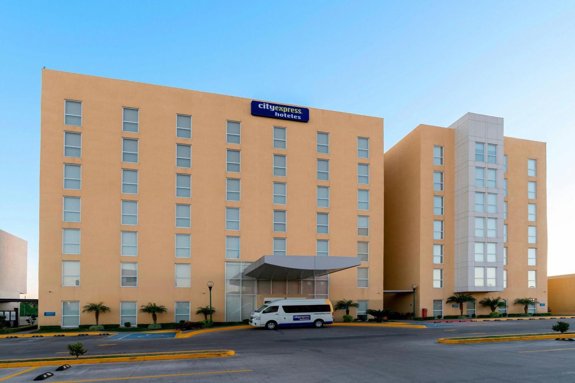 ซิตี้ เอ็กซ์เพรส อกวสกาเลียนเตส ซูร์ Hotel อากวสคาเลียนเทส ภายนอก รูปภาพ