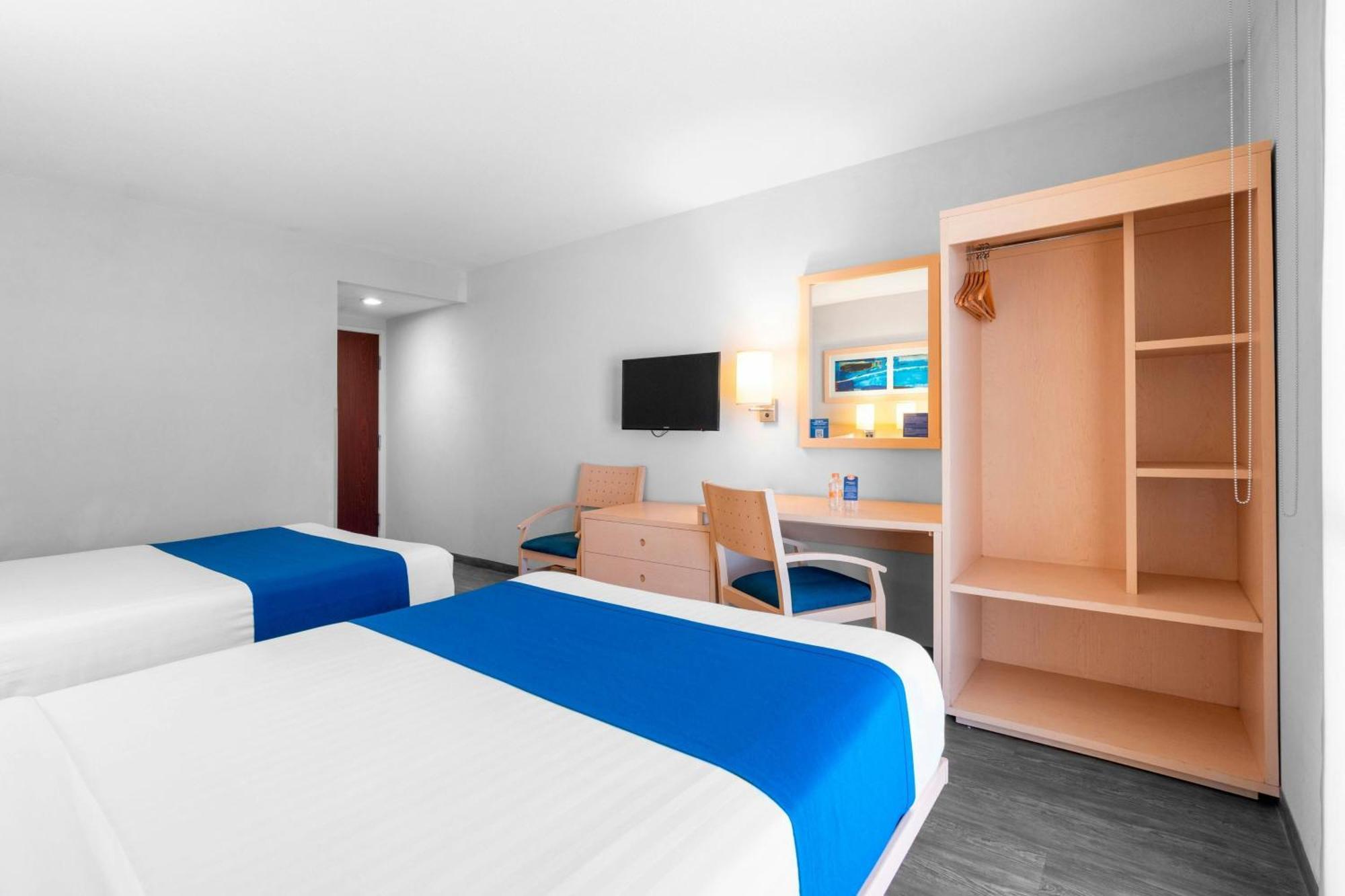 ซิตี้ เอ็กซ์เพรส อกวสกาเลียนเตส ซูร์ Hotel อากวสคาเลียนเทส ภายนอก รูปภาพ
