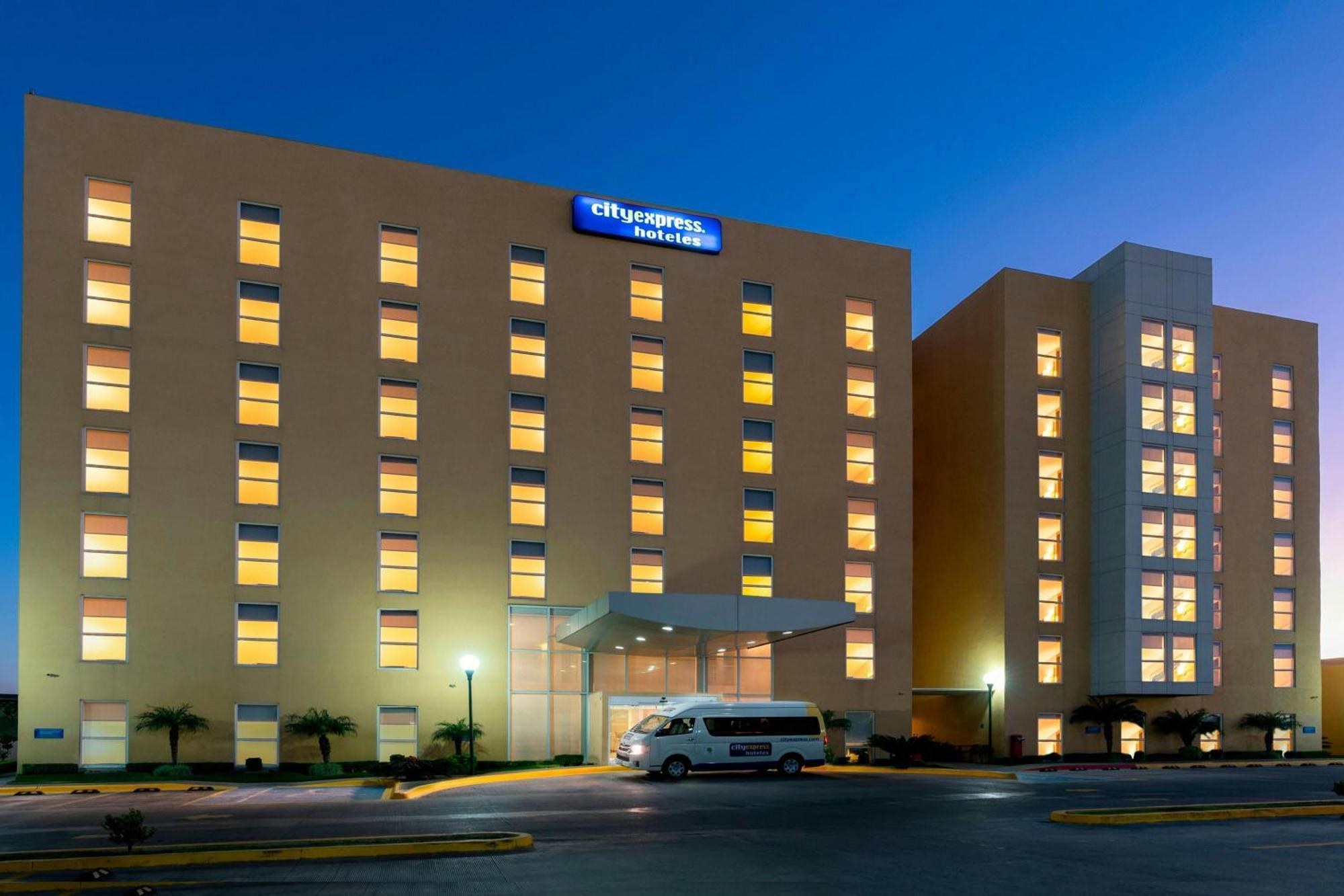 ซิตี้ เอ็กซ์เพรส อกวสกาเลียนเตส ซูร์ Hotel อากวสคาเลียนเทส ภายนอก รูปภาพ